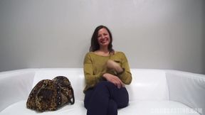 Horny amateur MILF stretches her pussy at casting