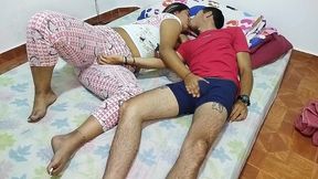 mi madrastra me deja pasar la noche en su cuarto y en su cama parte 1