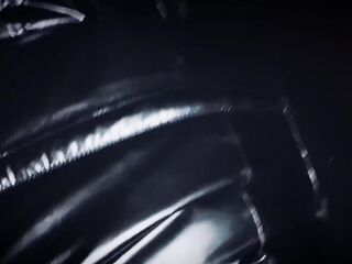 Porno romanesc eleva suge pula si isi rupe pizda in public la hotel