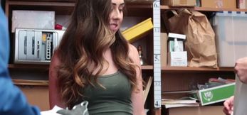 nn bet - Thief Lexi Lovell’s Relentless Threesome Punishment