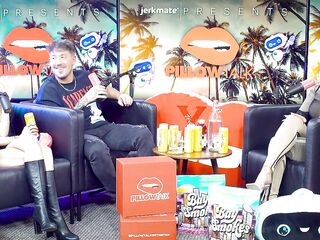 RICHELLE RYAN TEACHES HOW TO MAKE A GAL COME