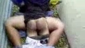 Ruiva brasileira sexy dando a bunda branquinha - Horn-mad video of lewd hobo fucking his hairy GF outdoors on the dirty ground