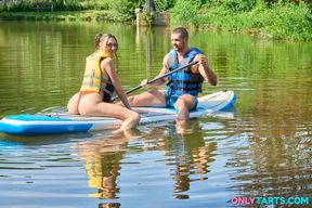 Stepbro catches big wave in stepsister&#039;s pussy