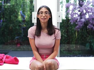 Nerdy gamer beauty is an CLIMAX MACHINE